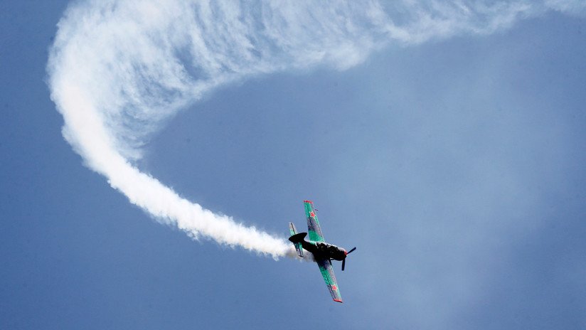 VIDEO: Accidente mortal de una avioneta que cayó a un río en pleno espectáculo de acrobacias