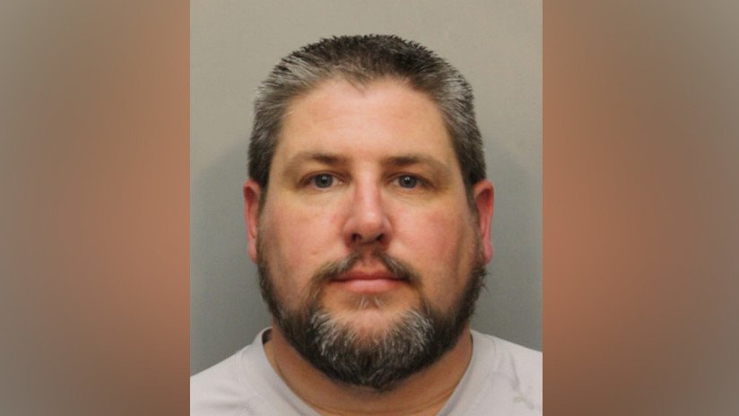 Acusan por abusar de una niña durante años a un pastor de EE.UU. que promovió una ley para penalizar el aborto