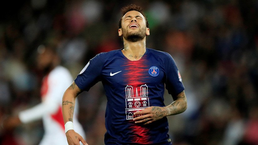 "Nadie le obligó a firmar aquí": el presidente del PSG rompe el silencio y carga contra Neymar