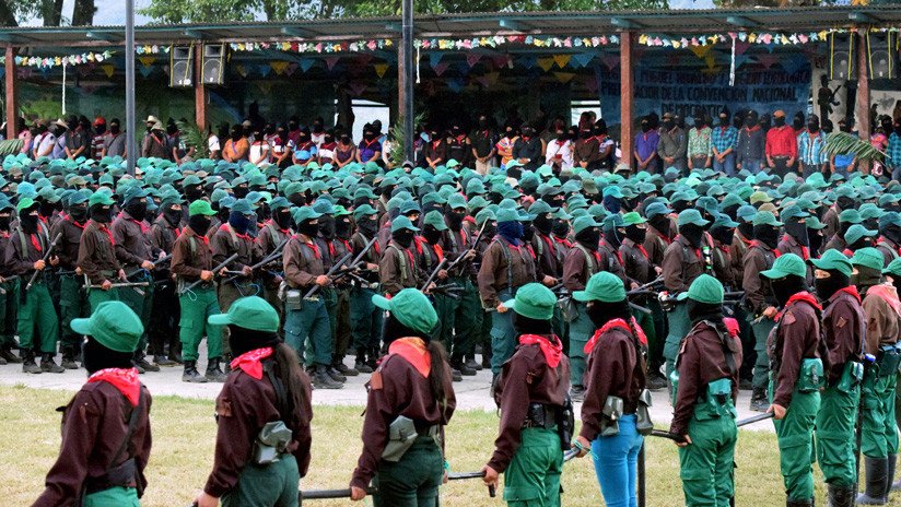 Intelectuales piden a López Obrador acabar con la "militarización" en el territorio zapatista