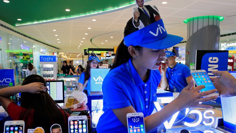 La empresa Vivo presenta su teléfono 5G y una tecnología que carga la batería al 100 % en 13 minutos