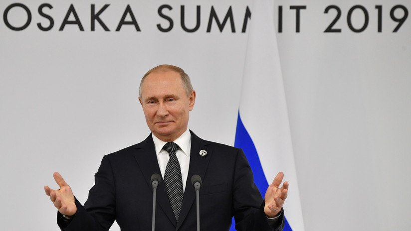 Putin: "Elton John se equivoca; en Rusia tratamos a la comunidad LGBT de forma ecuánime e imparcial"