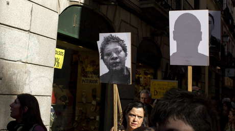 Tras 8 años y con 2 prófugos: comienza en España el juicio por la muerte de una mujer migrante en un centro de internamiento de extranjeros