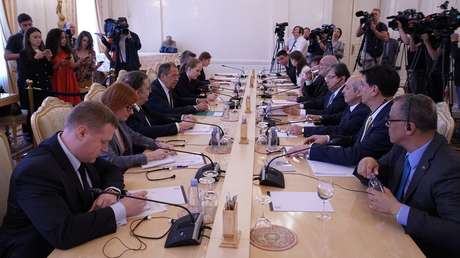 ¿Hasta qué punto apoyará Rusia a Maduro y qué papel juega Colombia? (VIDEO)