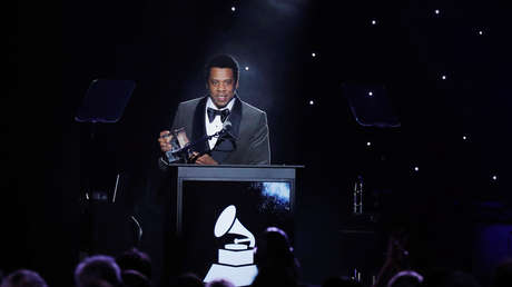 Jay-Z es el primer artista del rap en convertirse en multimillonario