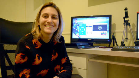 'Pibas jugando al FIFA': dejó su trabajo fijo para fomentar el fútbol 'gamer' femenino en Youtube