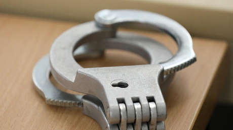 Arrestan a cuatro adolescentes de entre 15 y 18 años acusados de agredir a dos lesbianas que se negaron a besarse