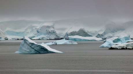Enormes agujeros se forman en mitad del hielo de la Antártida: ¿a qué se debe el fenómeno?