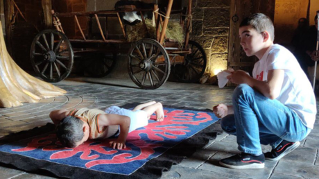 Un niño ruso hace 4.445 flexiones seguidas y bate dos récords mundiales