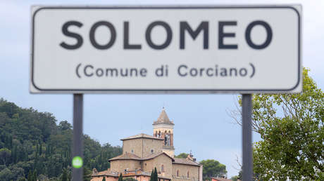 Photoshop en acción: Silicon Valley borra preminencias e intercala dos mujeres en una foto de 15 ejecutivos 