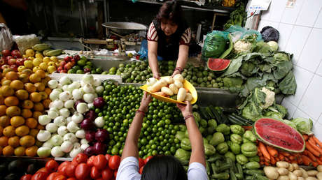 Trump firma una orden ejecutiva para facilitar que alimentos genéticamente modificados estén disponibles en EE.UU.
