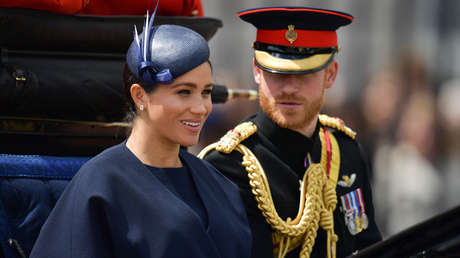 "Date la vuelta": El príncipe Enrique reprende a Meghan Markle en público (VIDEO)