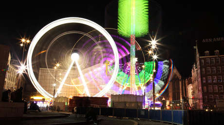 VIDEO: Momentos de pánico genera la caída de una mujer de una atracción mecánica en México