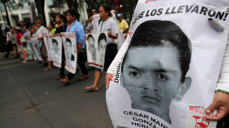 Difunden el video de la tortura contra un detenido por el caso Ayotzinapa asfixiado con una bolsa