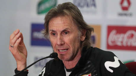 VIDEO: El técnico de la selección peruana deja callado a un periodista que le reclamó por la "derrota vergonzosa" ante Brasil