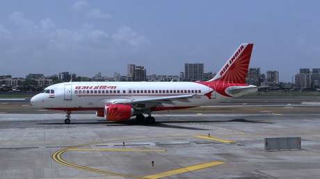 Suspenden a un piloto por robar en una tienda del aeropuerto de Sídney justo antes de despegar