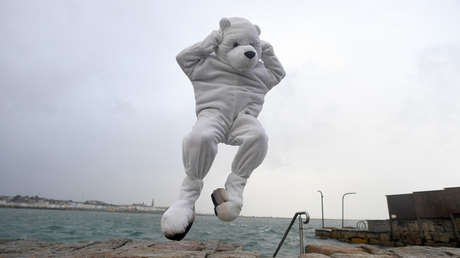 VIDEO: Un 'oso polar' desata el 'pánico' durante un simulacro en un zoológico de Japón  