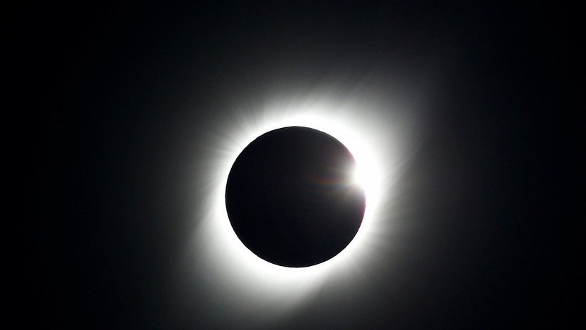 VIDEO: Así se vivió el punto máximo del eclipse solar total