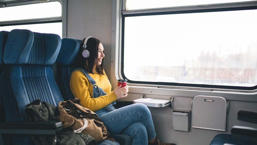 Una aerolínea sugiere a sus pasajeros viajar en tren