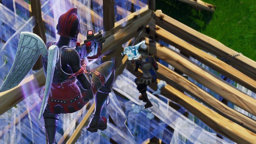 VIDEO: Un 'gamer' de Fortnite agrede a su pareja embarazada en medio de una transmisión en vivo