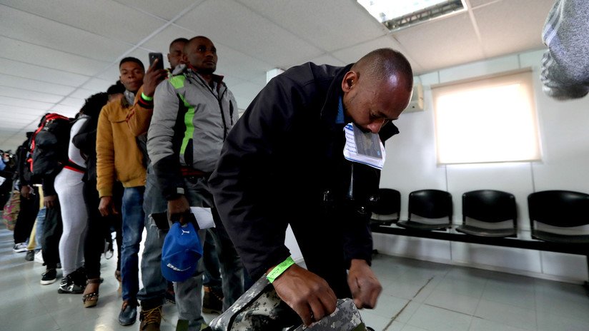 Unos 16.000 haitianos podrían ser expulsados de Chile al vencer el plazo para regularizar su situación migratoria