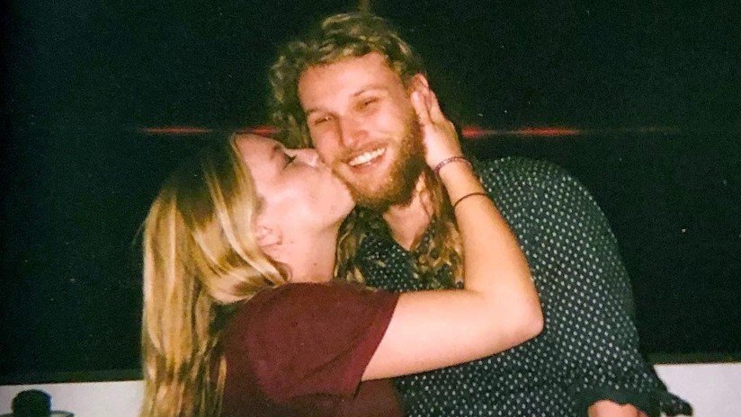 Una estadounidense visita a su novio en Canadá y luego encuentran muerta a la pareja en una remota carretera en un caso "sospechoso"