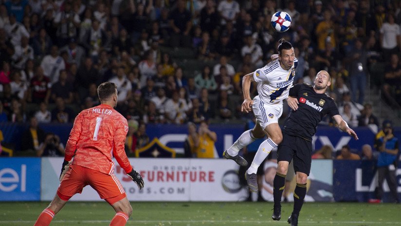 Un brutal codazo de Ibrahimovic envia a un rival al hospital con el rostro fracturado (FOTO, VIDEO)