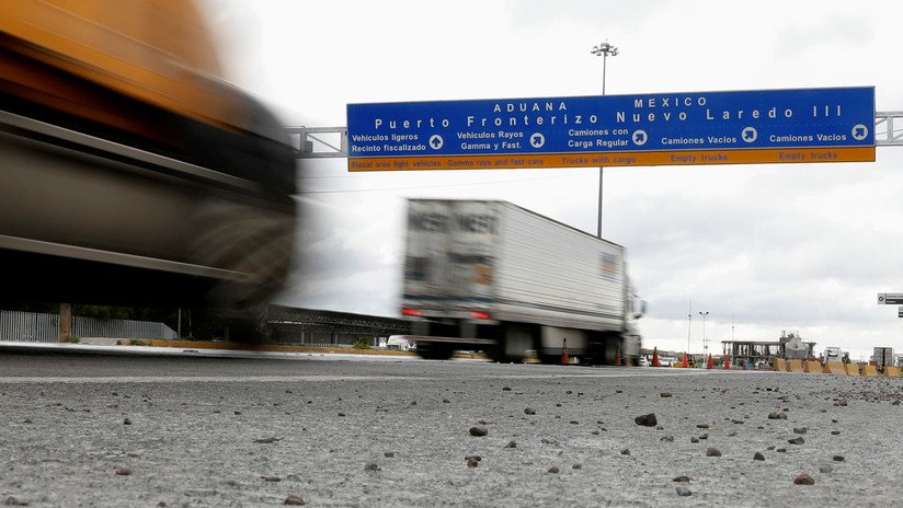 México: Matan a una pareja de turistas ante su hijo de 12 años tras no detenerse en un retén