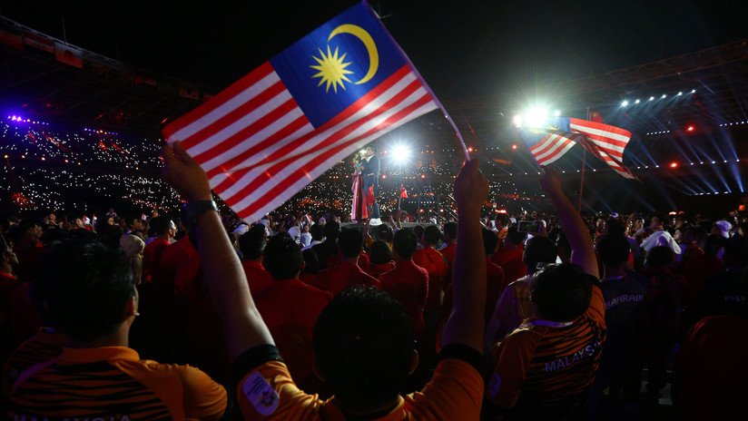 El mayor aplauso vikingo resuena en un estadio malasio con más de 83.500 hinchas de fútbol (VIDEO)