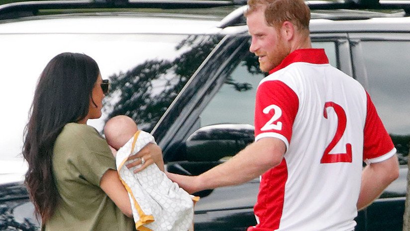 Una manta del bebé de Meghan Markle es fabricada por trabajadores indios que ganan 85 dólares al mes