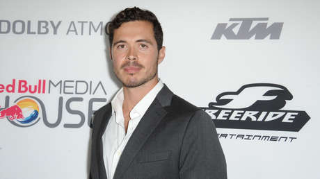 El piloto de Ducati Carlin Dunne muere tras caer al vacío a pocos metros de la meta