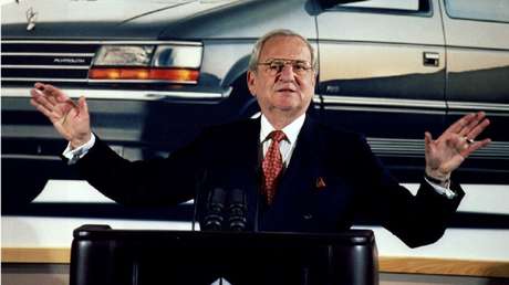 Fallece a los 94 años el 'padre' del legendario Ford Mustang, Lee Iacocca