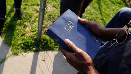 Cuatro hombres entran en una iglesia en busca de un pastor pero perpetran un robo