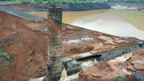Acumulación de cangrejos provoca el colapso de un embalse y una inundación mortal en la India