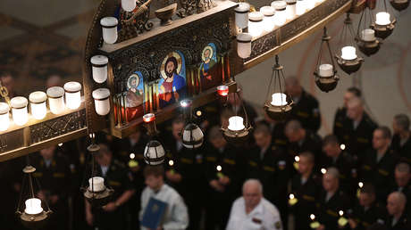 Condecoran de manera póstuma a los marineros fallecidos en el incendio en un sumergible ruso