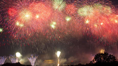 Una empresa donó 750.000 dólares en fuegos artificiales para el espectáculo de Trump el mismo día que el mandatario descartó aranceles a la pirotecnia