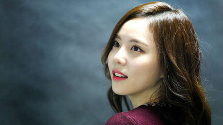 VIDEO: Una actriz surcoreana enfrenta 4 años en prisión por comer almejas en peligro de extinción durante un 'reality show'