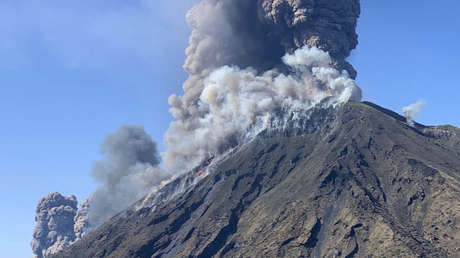 VIDEO: Captan el momento exacto de la erupción del volcán Estrómboli en Italia