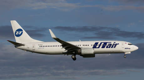 Un avión de la aerolínea rusa UTair que volaba a Berlín regresa a Moscú tras declararse una emergencia en el aire