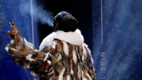 Snoop Dogg olvida la realidad y sube una foto suya 'fumando marihuana' con Kurt Cobain