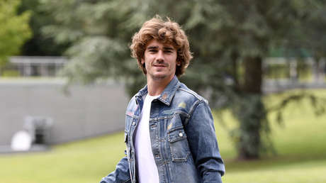 Oficial: El F.C. Barcelona ficha al francés Antoine Griezmann