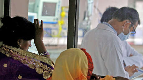 Madre salva a su 'difunto' hijo al notar lágrimas en sus ojos poco antes de su cremación 