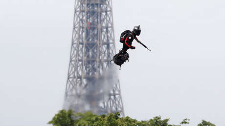 Soldado 'volador' y fusiles antidron: el Ejército francés muestra sus nuevas armas futurísticas (FOTOS, VIDEO)