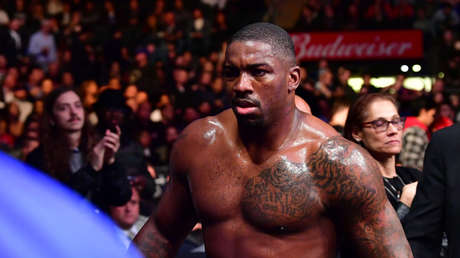 VIDEO: El luchador de peso completo Walt Harris acaba con Aleksei Oleinik en 12 segundos y logra el tercer nocaut más rápido de la UFC