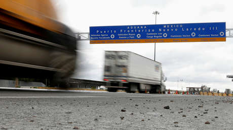 México: Matan a una pareja de turistas ante su hijo de 12 años tras no detenerse en un retén