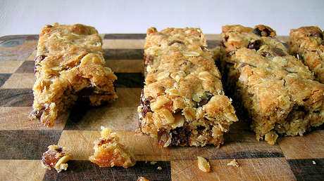 Empresa de modas desata la ira de personas con sobrepeso por regalar barritas dietéticas