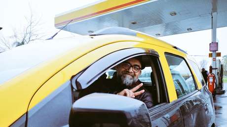 Política sobre ruedas en Argentina: quién es el 'tachero de tuiter'