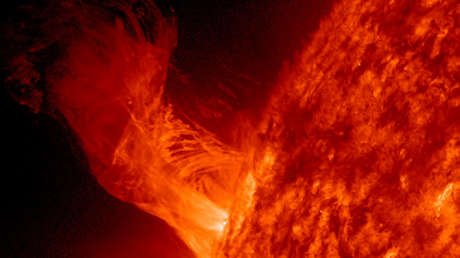 ¿Cómo nace un 'tsunami solar'? : Científicos resuelven  uno de los mayores misterios del Sol (GIF)