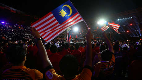 El mayor aplauso vikingo resuena en un estadio malasio con más de 83.500 hinchas de fútbol (VIDEO)