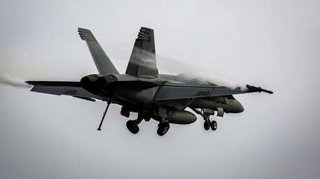 Siete personas heridas en la caída de un caza estadounidense F/A-18E en el californiano Valle de la Muerte